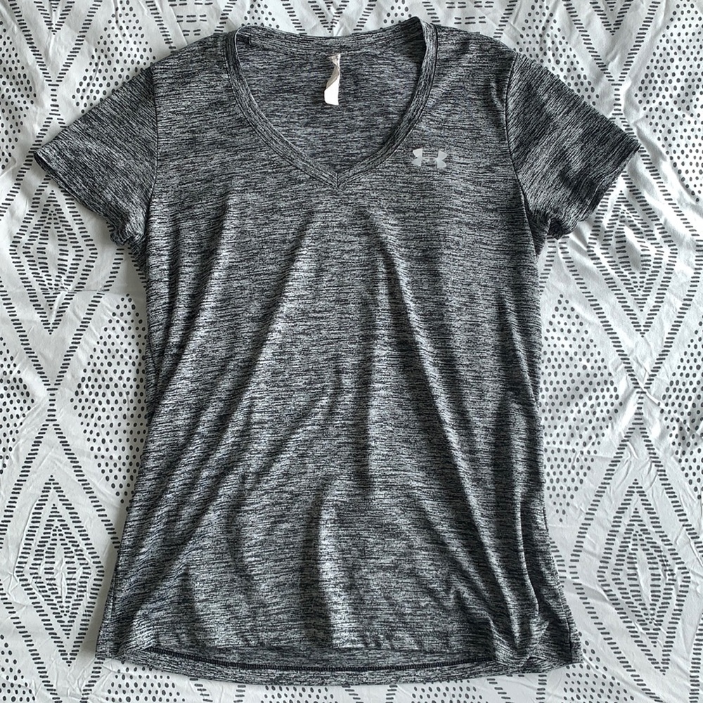 Small gray under armor workout top quickdry